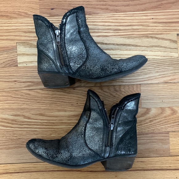 Silver leather Chelsea boots- Steve Madden - Picture 4 of 9